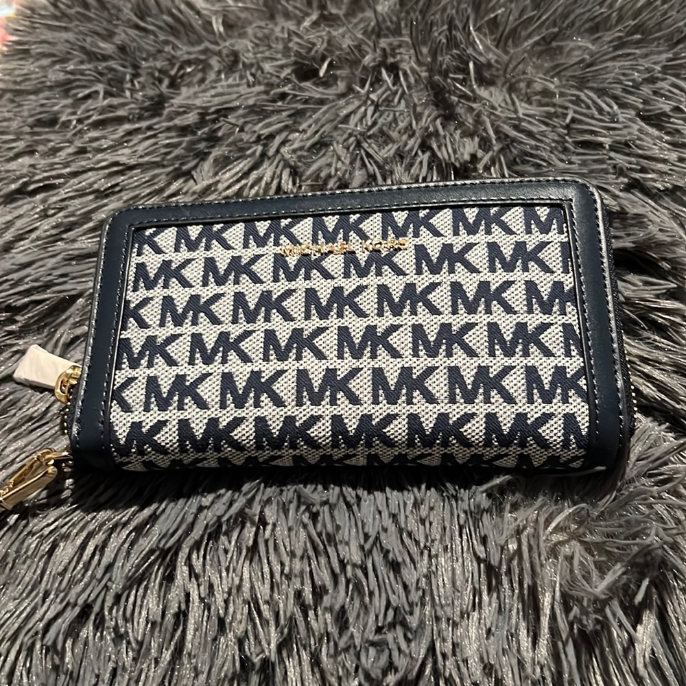 Michael Kors wristlet NWT